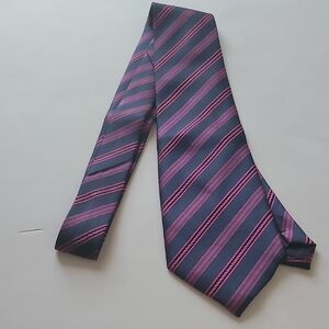 Elegant Striped Tie in Purple and Pink